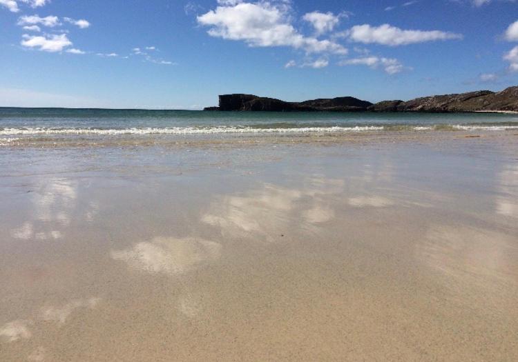 Eco Crofters Wagon By The Beach Oldshoremore Exterior foto